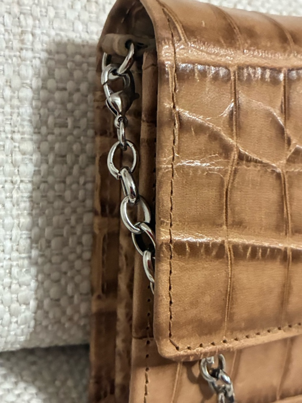 Brighton EUC Crocodile Embossed
Genuine Leather Slim
Crossbody Bag/ Wallet Toast - Picture 4 of 16